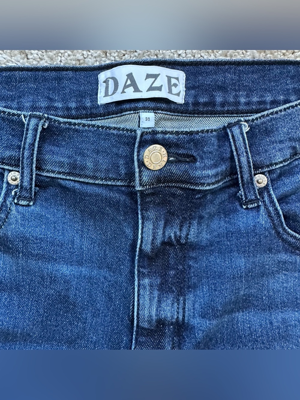 DAZE Denim Lovergirl Mid Rise Roller Jeans in Mystic Wash - Size 31 531